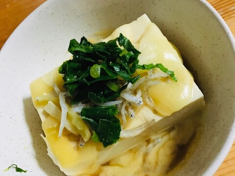豆腐のシラスチーズ焼き